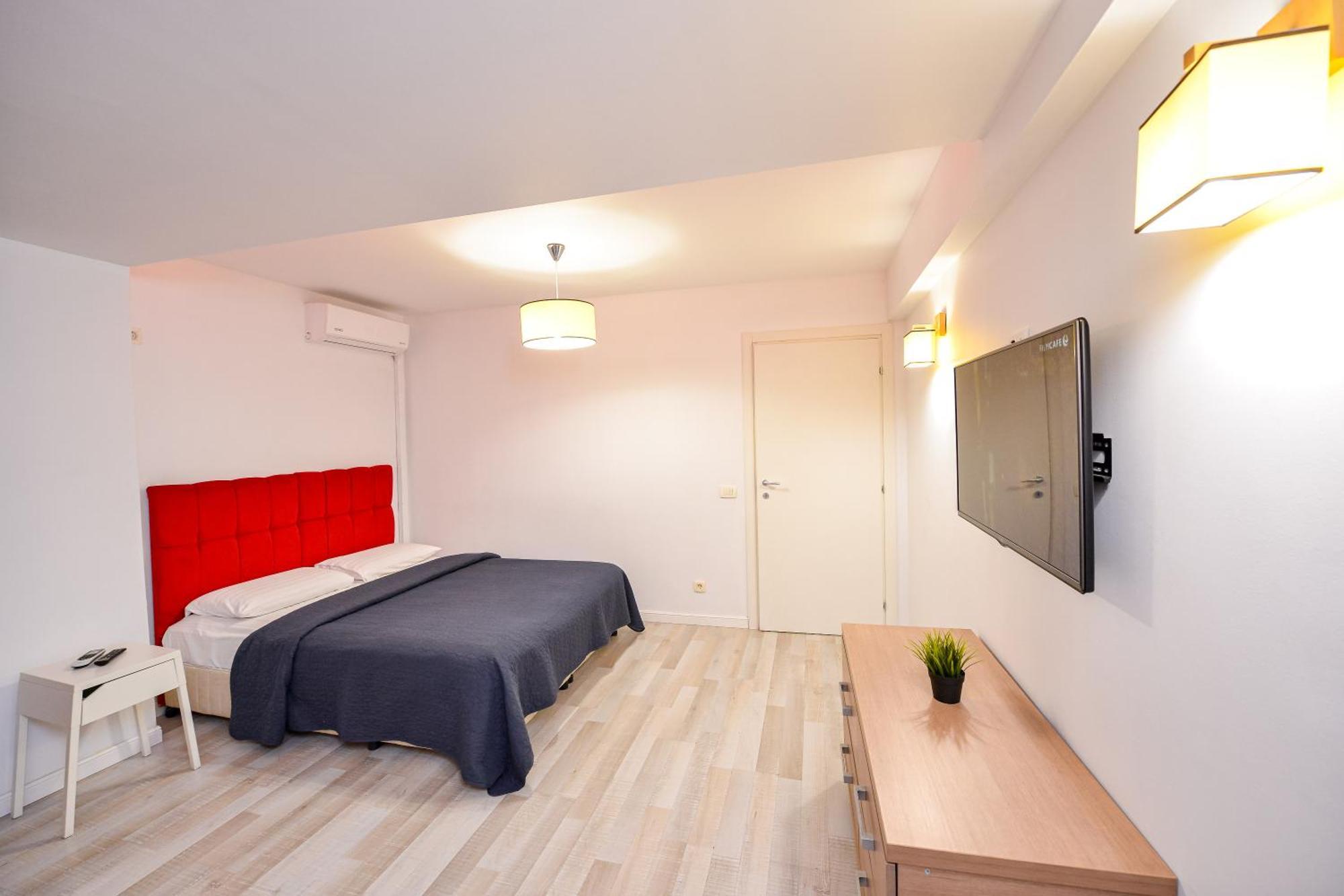Pierre Cardin Deluxe Apartment With Terrace By Magniflex Bukarest Exteriör bild